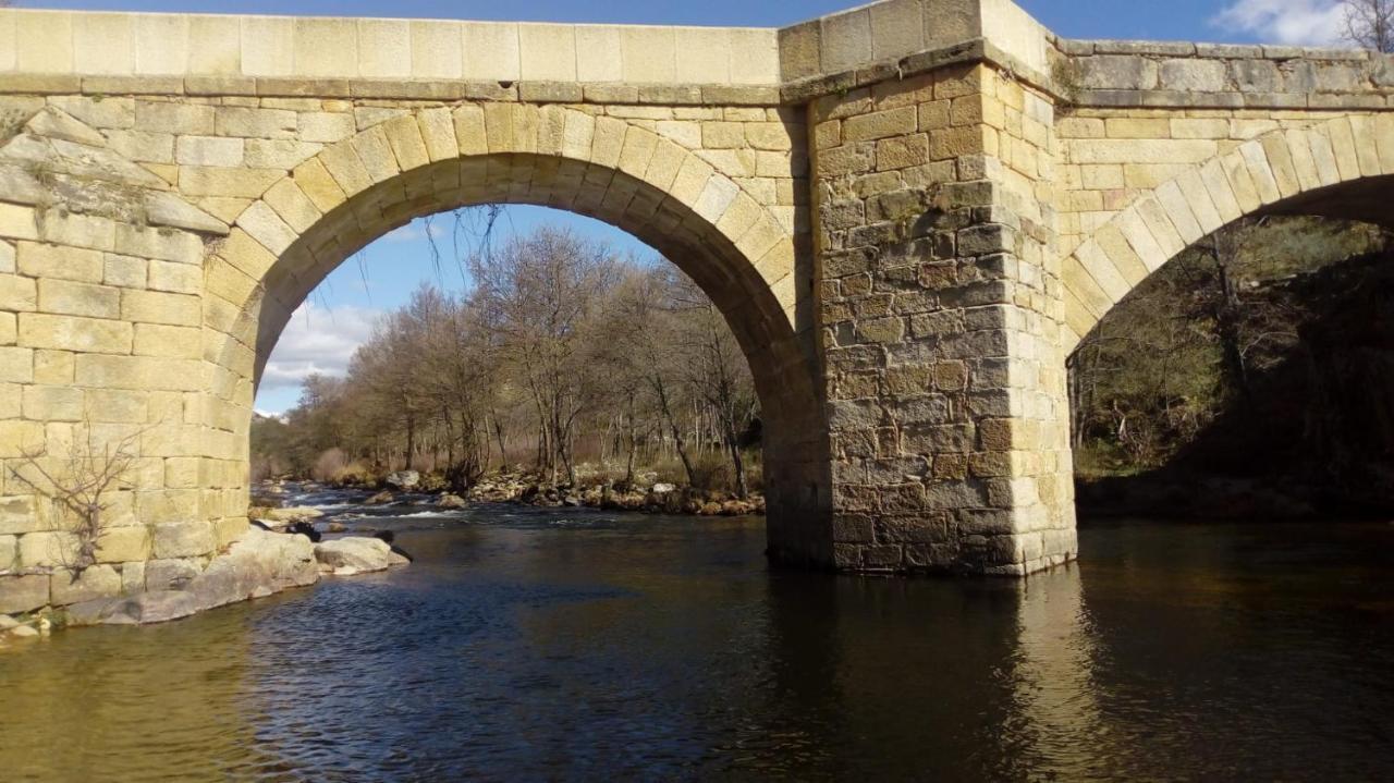 Casa Rural Del Chopo La Aliseda de Tormes エクステリア 写真