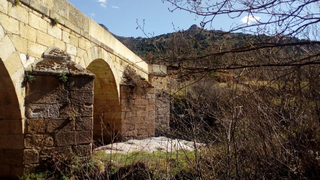 Casa Rural Del Chopo La Aliseda de Tormes エクステリア 写真